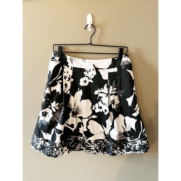 White House Black Market Dresses & Skirts - WHBM Black Floral Tulip Skirt